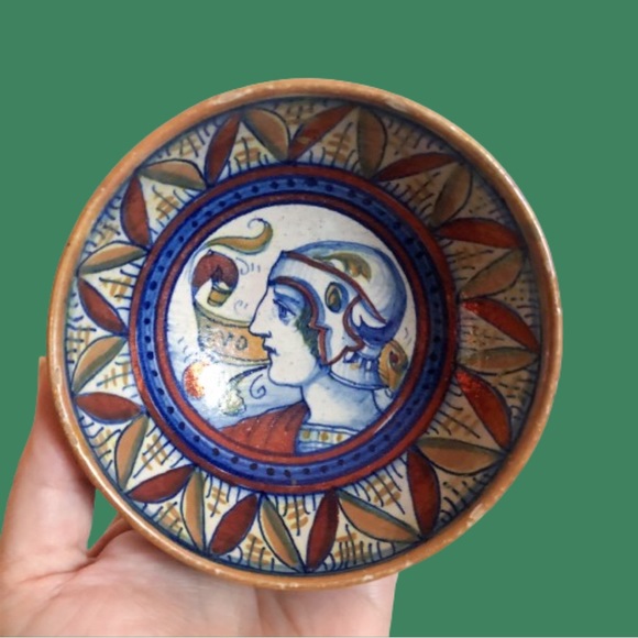 Vtg Mastro Giorgio Gualdo Tadino pottery bowl w/ male portrait lustre Italy